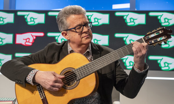 dúo musical ‘Marta y Micó’ formado por Marta Boldú y José María Micó, en La Hora Cultural